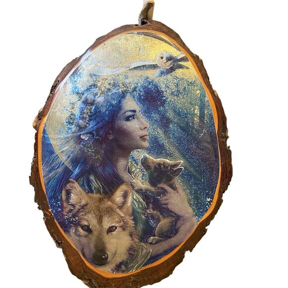Women Wolves Lacquered On Wood Plaque Oval Wall Hanging Decor 6x10” USA Made - Picture 1 of 6